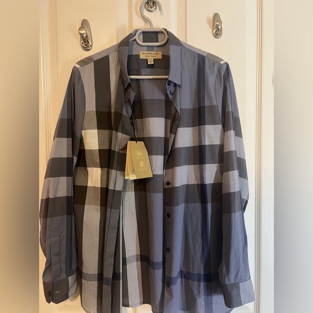 Women’s Burberry button down tshirt